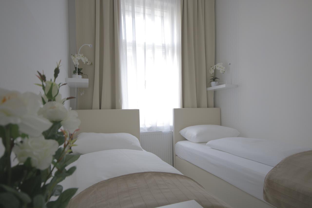 Ch-hotel Luka Budget Gasthuis 2*