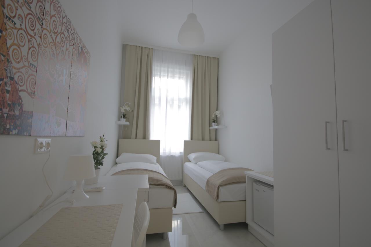 Pensión Ch-hotel Luka Budget 2*